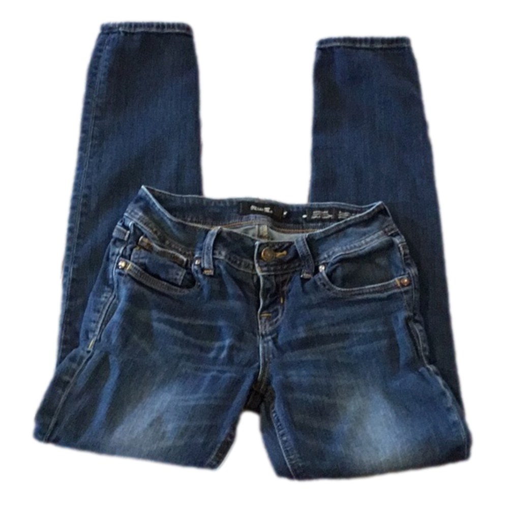 Miss Me signature ankle skinny jeans. Women’s size 24, 27” inseam
